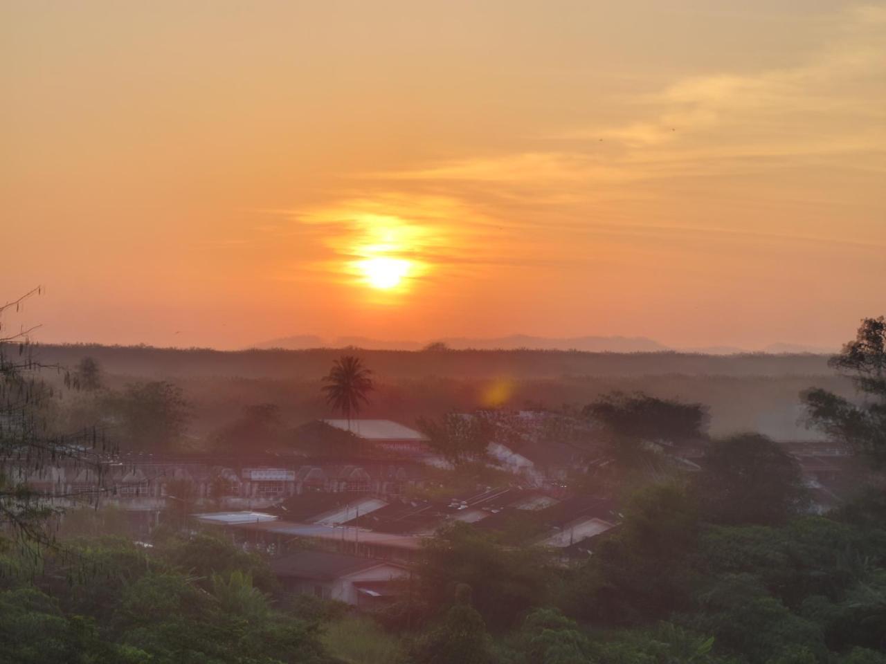 โรงแรมซูการาไม Kampung Gurun ภายนอก รูปภาพ