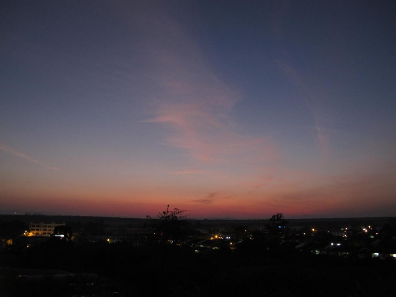 โรงแรมซูการาไม Kampung Gurun ภายนอก รูปภาพ