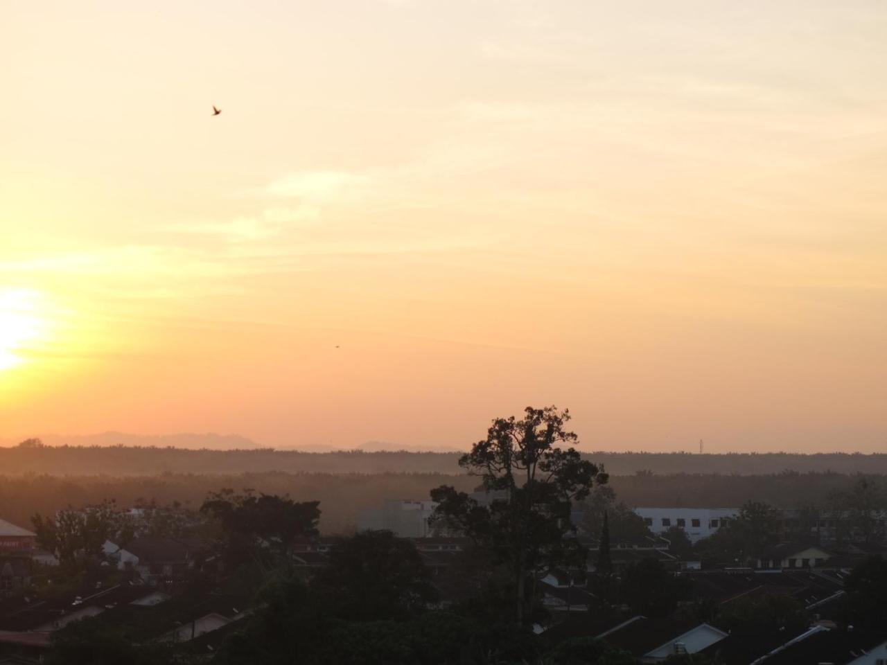 โรงแรมซูการาไม Kampung Gurun ภายนอก รูปภาพ
