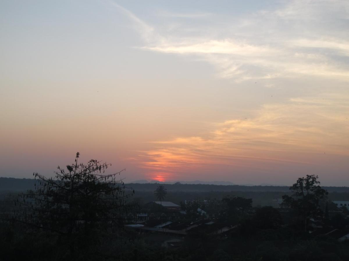 โรงแรมซูการาไม Kampung Gurun ภายนอก รูปภาพ